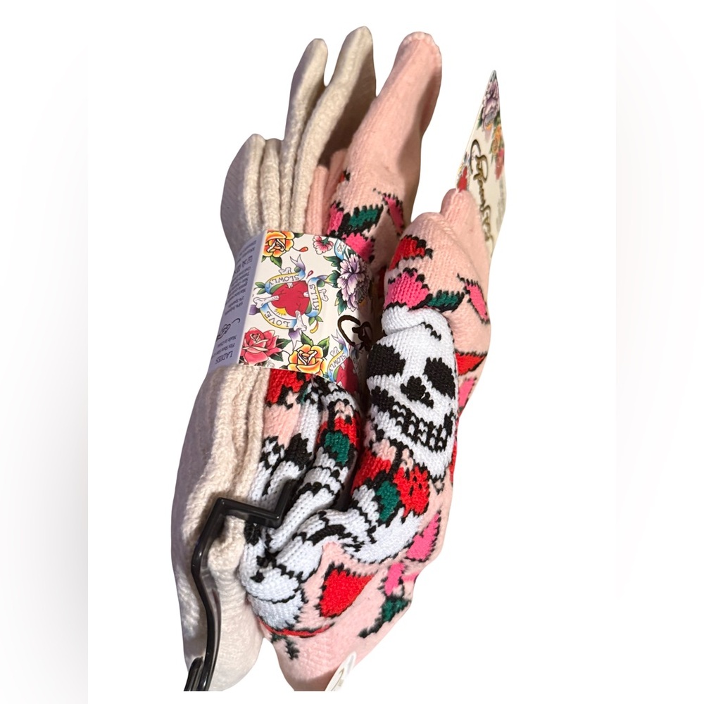 Ed Hardy NWT Classic Ed Hardy Pink Skull Heart and Taupe Waffle Slouchy Socks - Picture 5 of 6